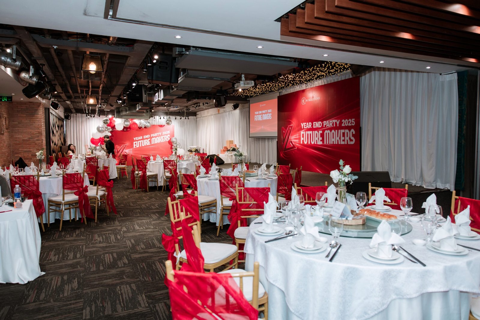 Không gian Year End Party 2025
