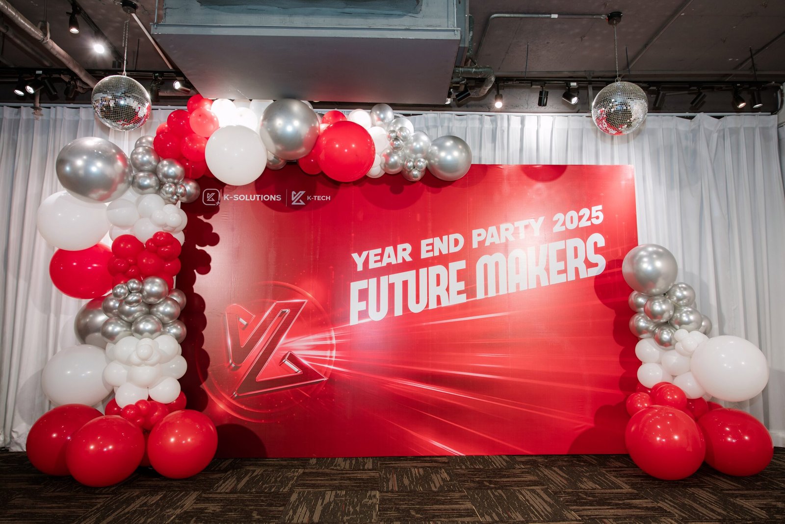 Không gian Year End Party 2025 – Bùng nổ cảm xúc & sáng tạo