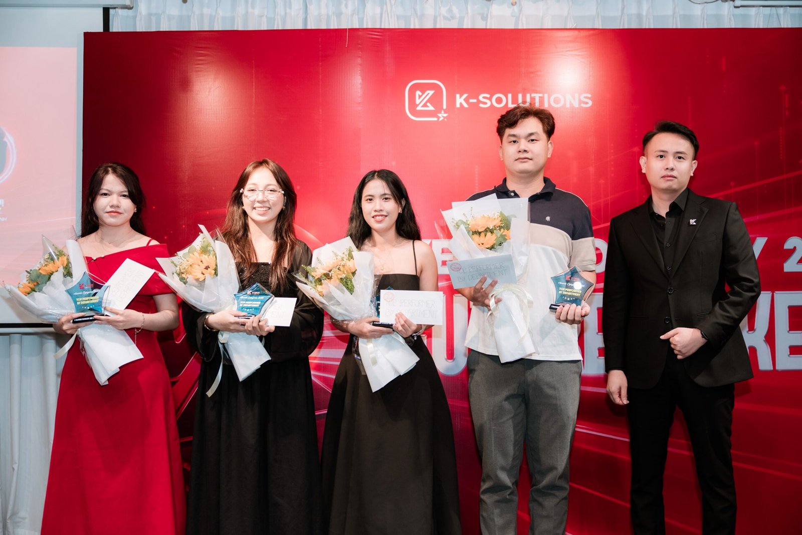 Top Performer by Department – Những trụ cột thầm lặng